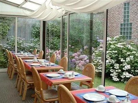 Montovani Hotel 2*